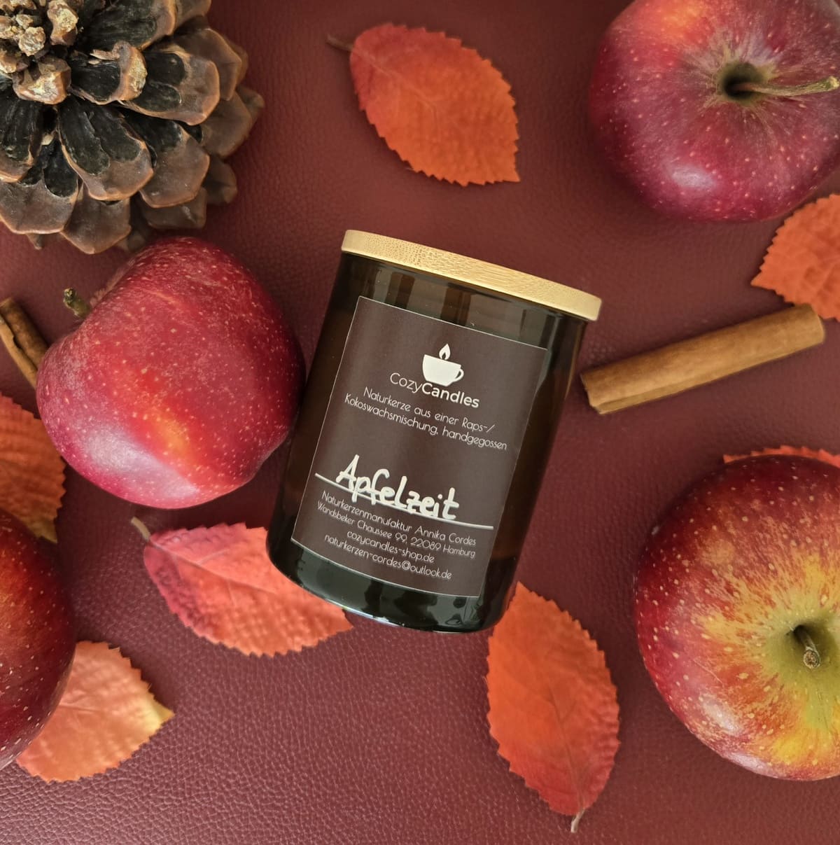 herbstliche Duftkerze mit Apfelduft, frischer Apfelduft, süßer Apfelduft, hochwertige Herbstkerze, Cozy Candles