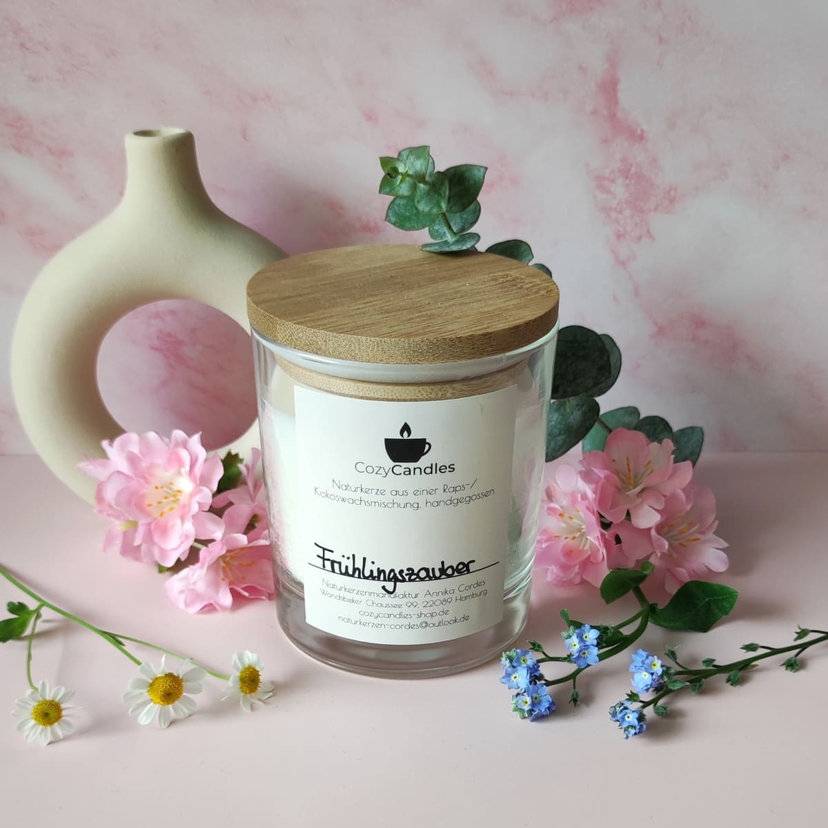handgemachte Duftkerze Blumenduft, hochwertige Duftkerze im Glas mit Bambusdeckel