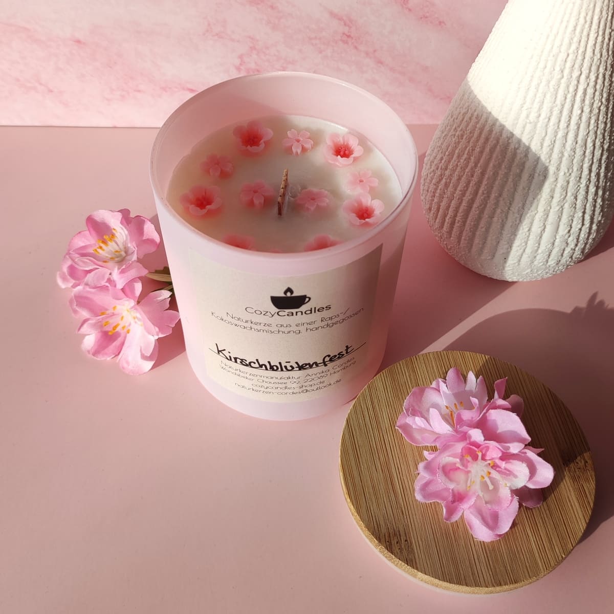Rapswachskerze rosa Kirschblütenduft mit Kirschblütendeko Bambusdeckel